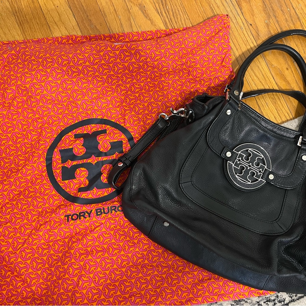 Tory Burch Black Leather Shoulder Bag